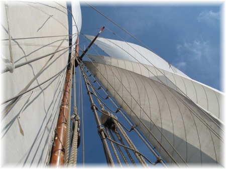 mât et voiles du voilier traditionnel Lola of Skagen